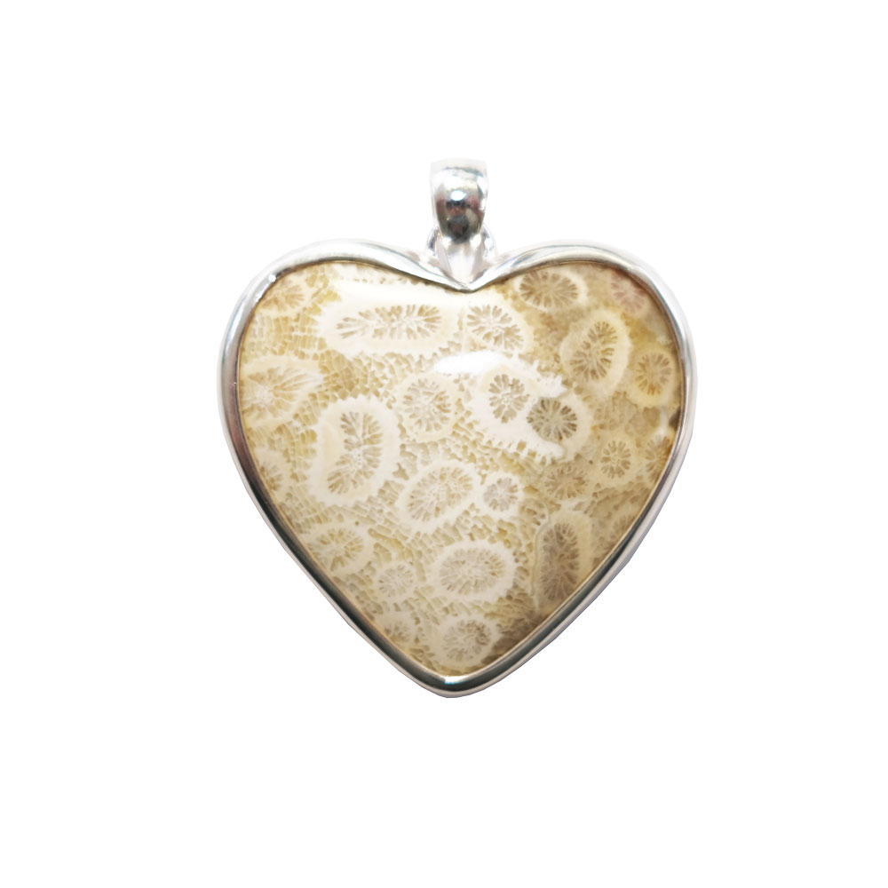 pendentif corail petrifie petit coeur 01 pendentif corail petrifie petit coeur 01