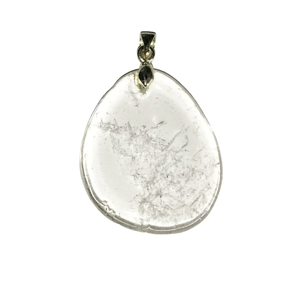 Cristal de Roche : Vertus, Bienfaits & Propriétés en Lithothérapie pendentif cristal de roche pierre plate 01 1000x1000.jpg