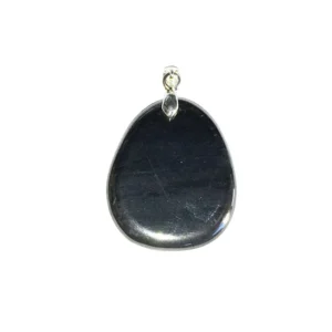 Hématite : Vertus, Bienfaits, Propriétés et Signification en Lithothérapie pendentif hematite pierre plate 01 1000x1000.jpg