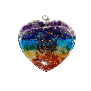 pendentif orgonite 7 chakras petit coeur 01